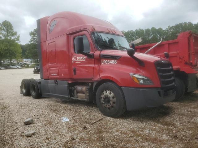  Salvage Freightliner Cascadia 1