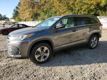  Salvage Toyota Highlander