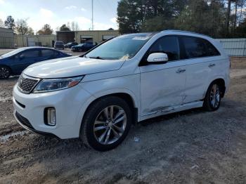  Salvage Kia Sorento