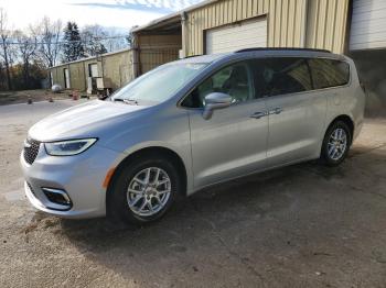  Salvage Chrysler Pacifica