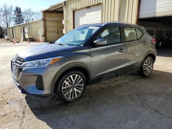  Salvage Nissan Kicks