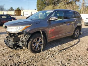  Salvage Toyota Highlander
