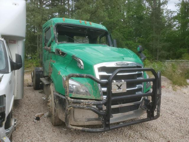  Salvage Freightliner Cascadia 1