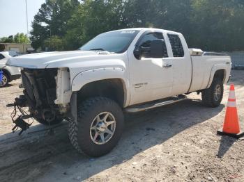 Salvage Chevrolet Silve 2500