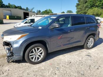  Salvage Toyota Highlander