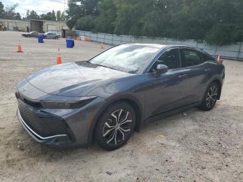  Salvage Toyota Crown Xle
