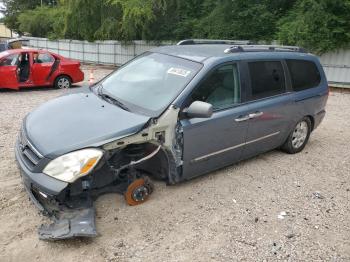  Salvage Hyundai Entourage