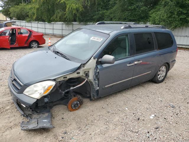  Salvage Hyundai Entourage