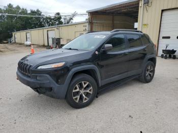  Salvage Jeep Cherokee