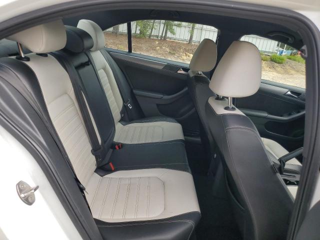 Volkswagen Jetta Sport Image 5