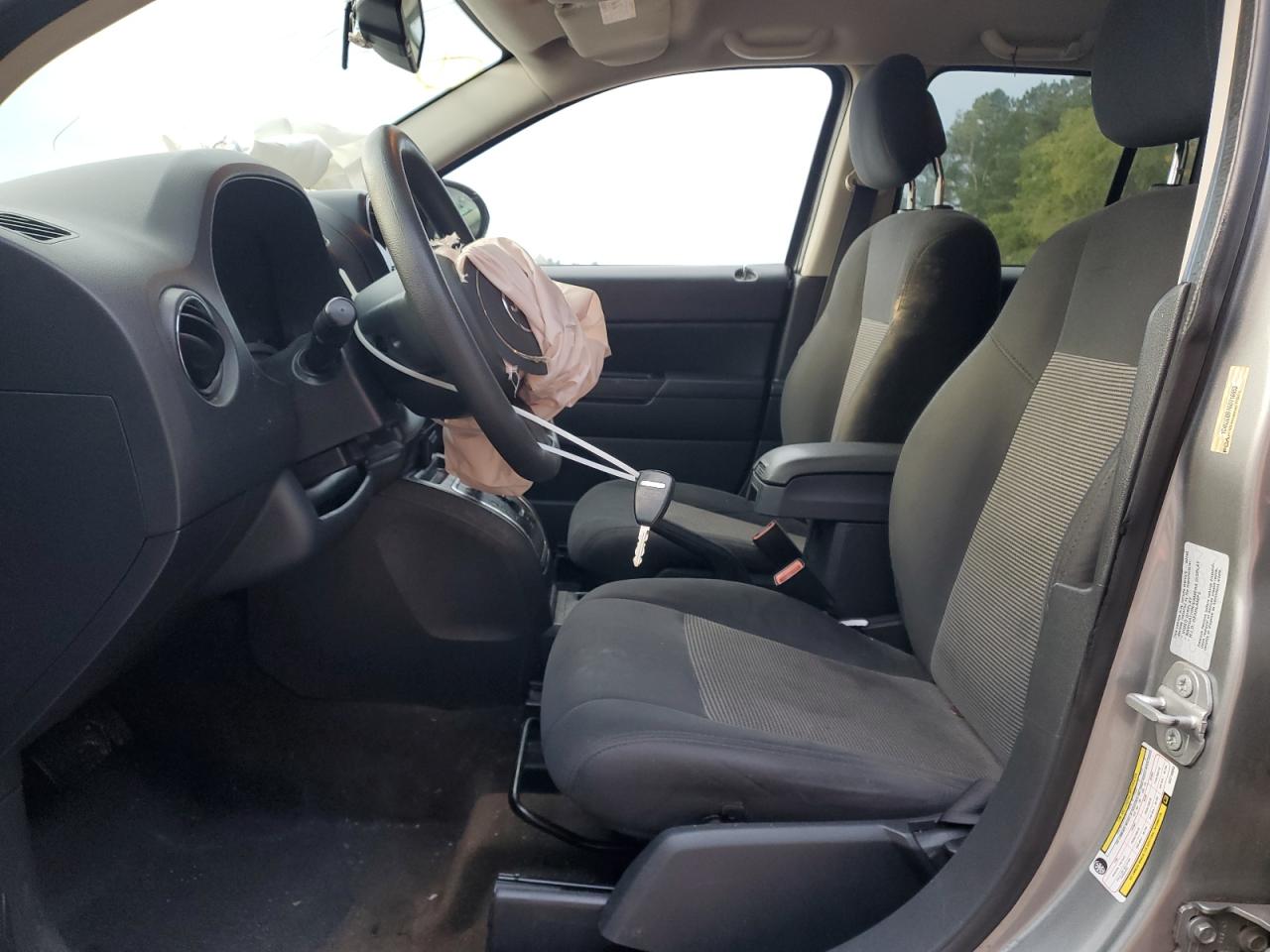 Jeep Compass Sport Image 2