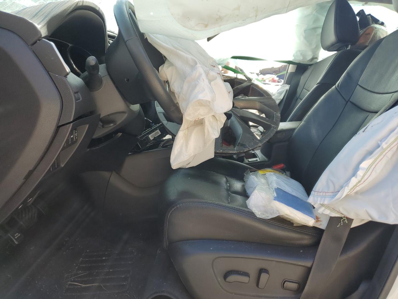 Nissan Rogue S Image 9