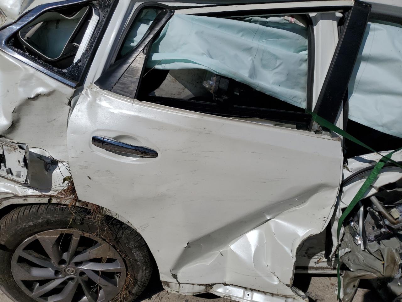 Nissan Rogue S Image 10