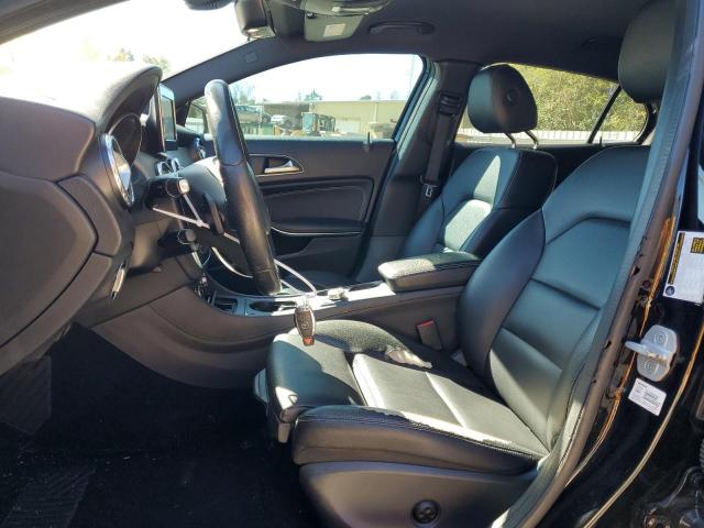 Mercedes-Benz GLA 250 Image 12