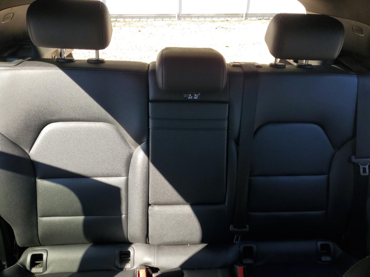 Mercedes-Benz GLA 250 Image 10