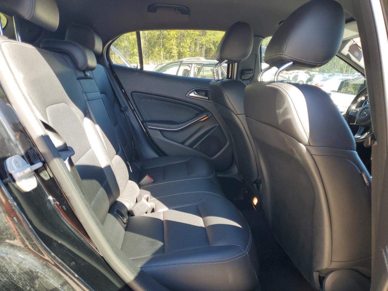 Mercedes-Benz GLA 250 Image 5