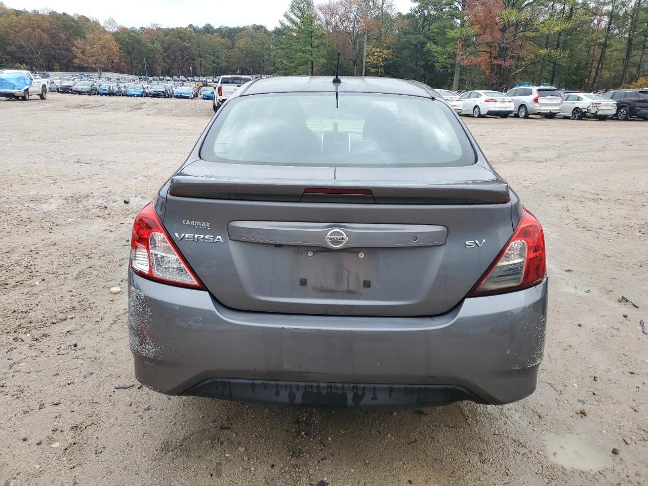 Nissan Versa S Image 4
