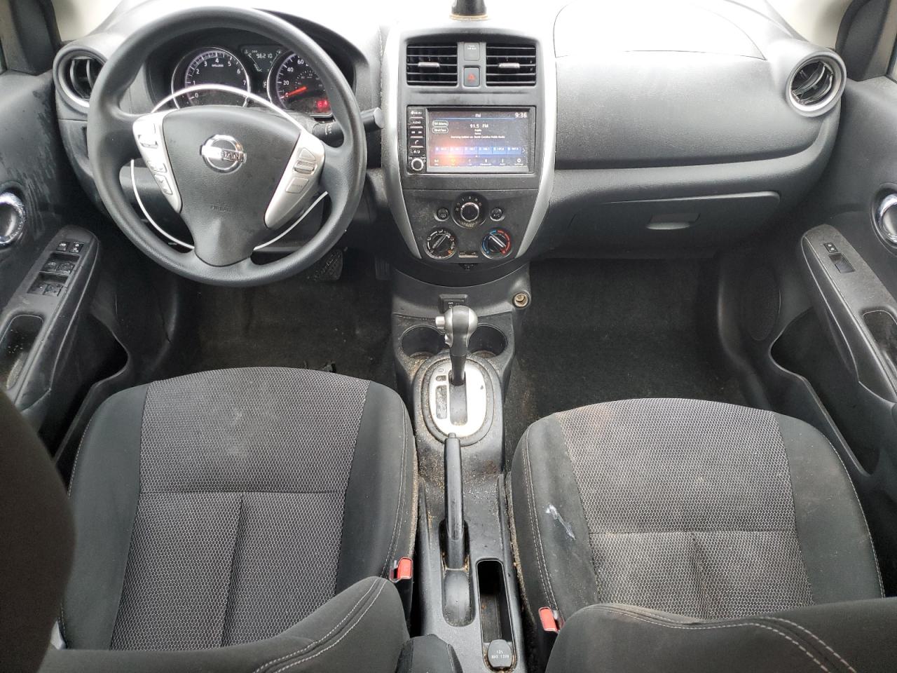 Nissan Versa S Image 11