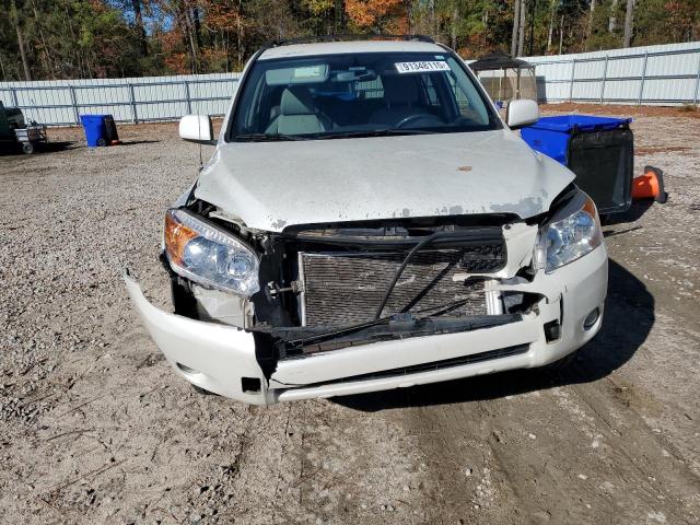 Toyota RAV4 Limited Image 4