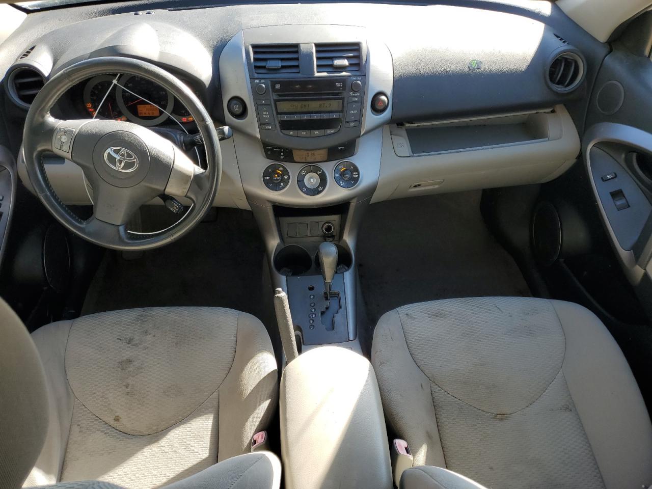 Toyota RAV4 Limited Image 5