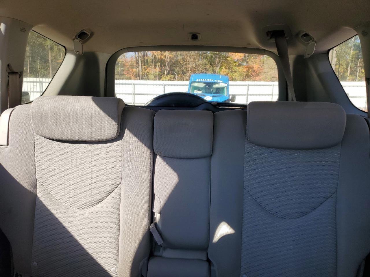 Toyota RAV4 Limited Image 11