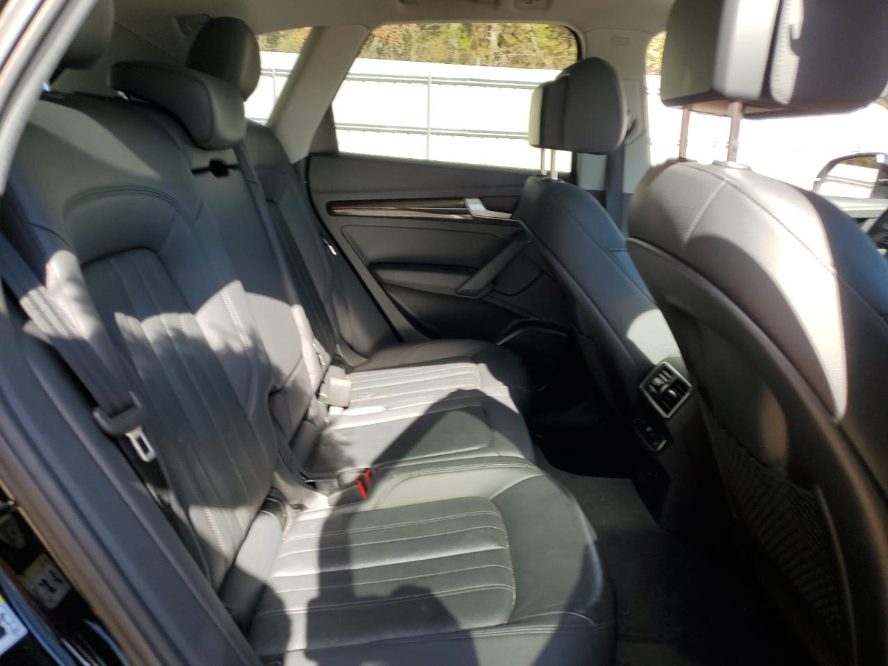 Audi Q5 Premium Plus Image 11
