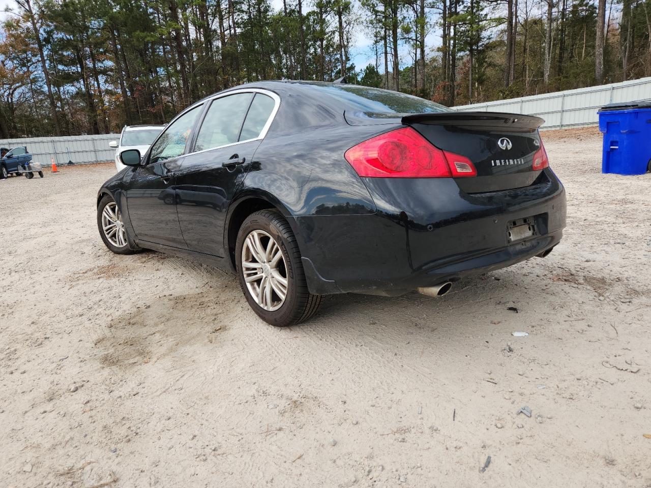 INFINITI G37 Base Image 3