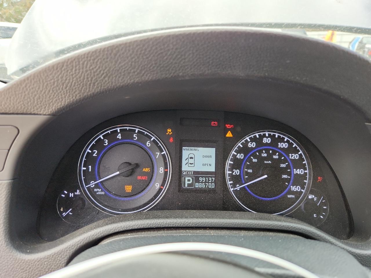 INFINITI G37 Base Image 10