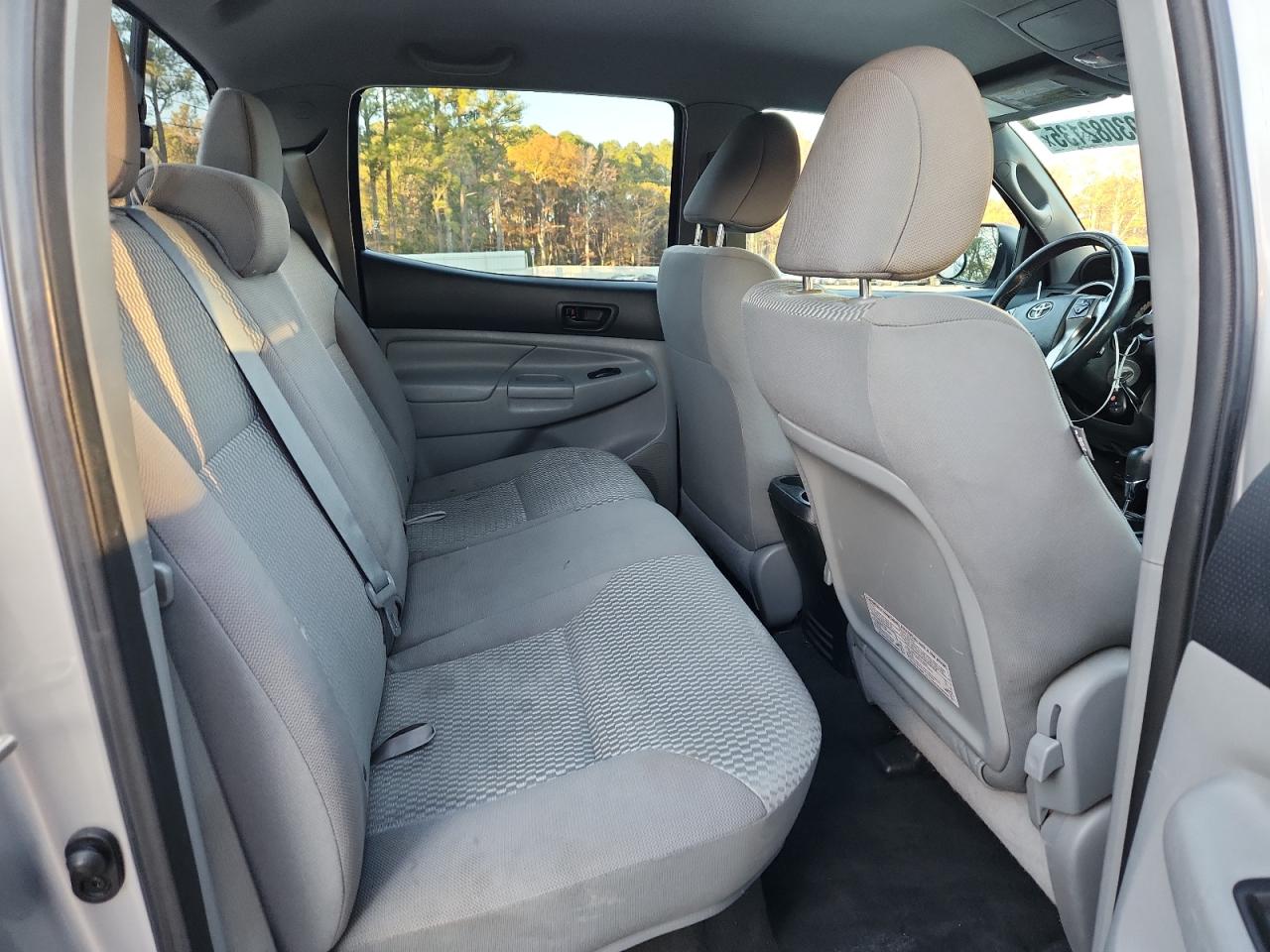 Toyota Tacoma Double Cab Prerunner Image 9