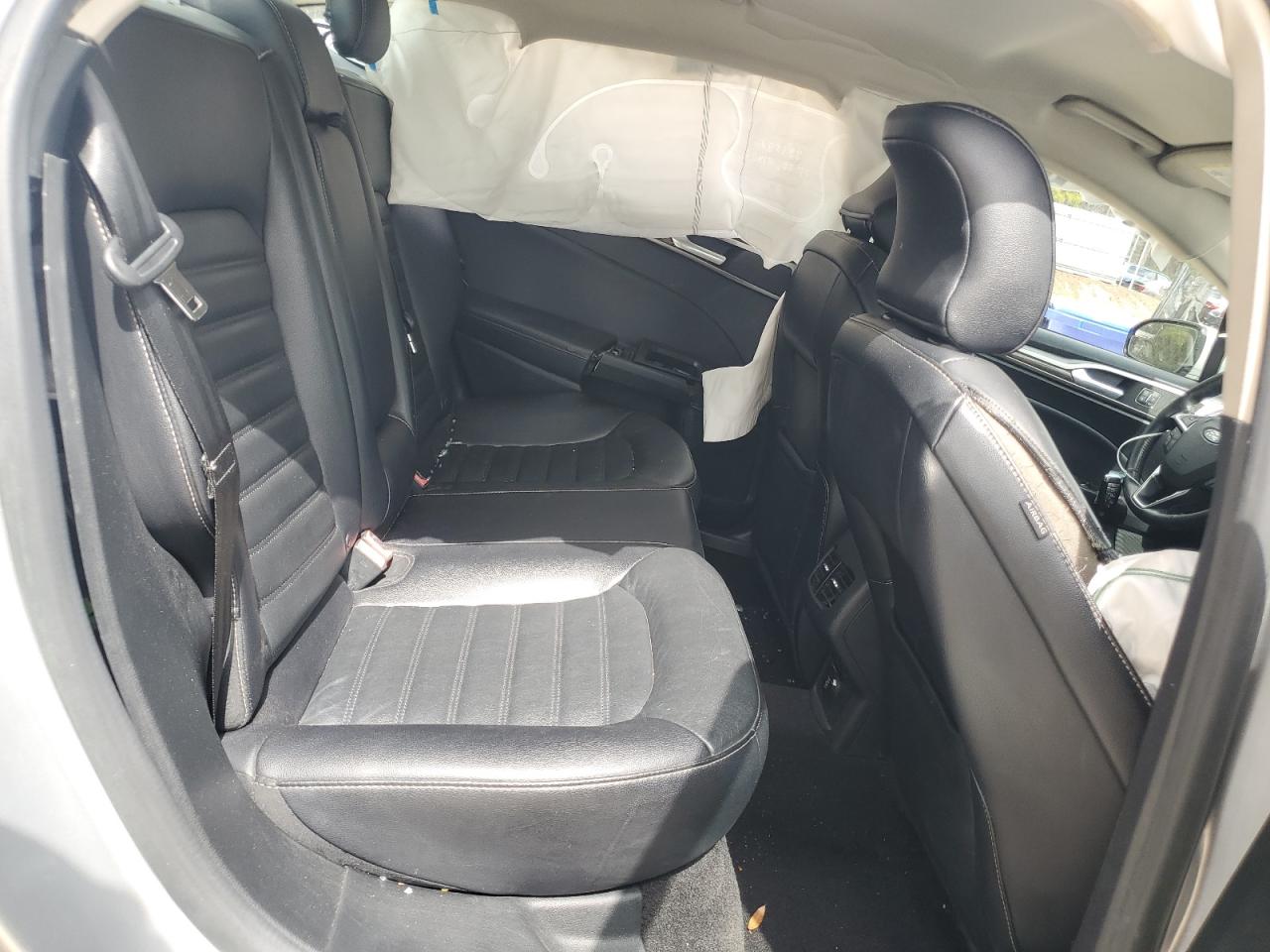 Ford Fusion Se Image 7