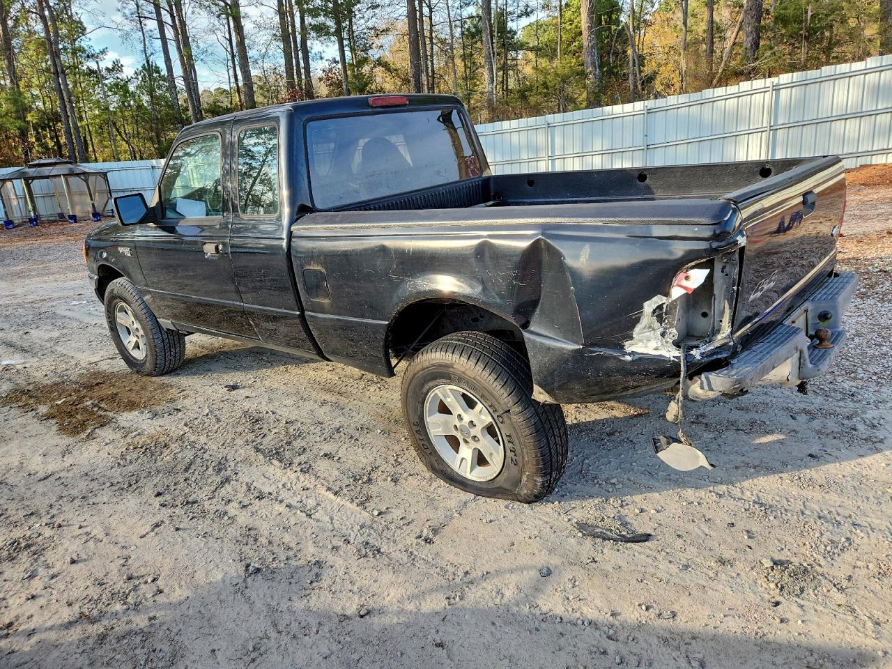 Ford Ranger Super Cab Image 3