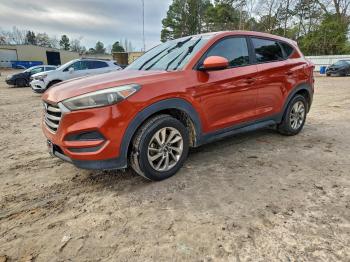  Salvage Hyundai TUCSON