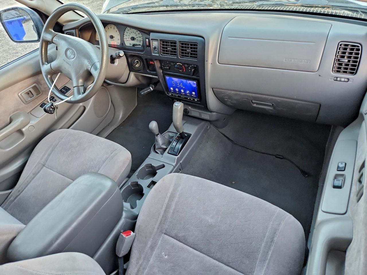 Toyota Tacoma Xtracab Image 3