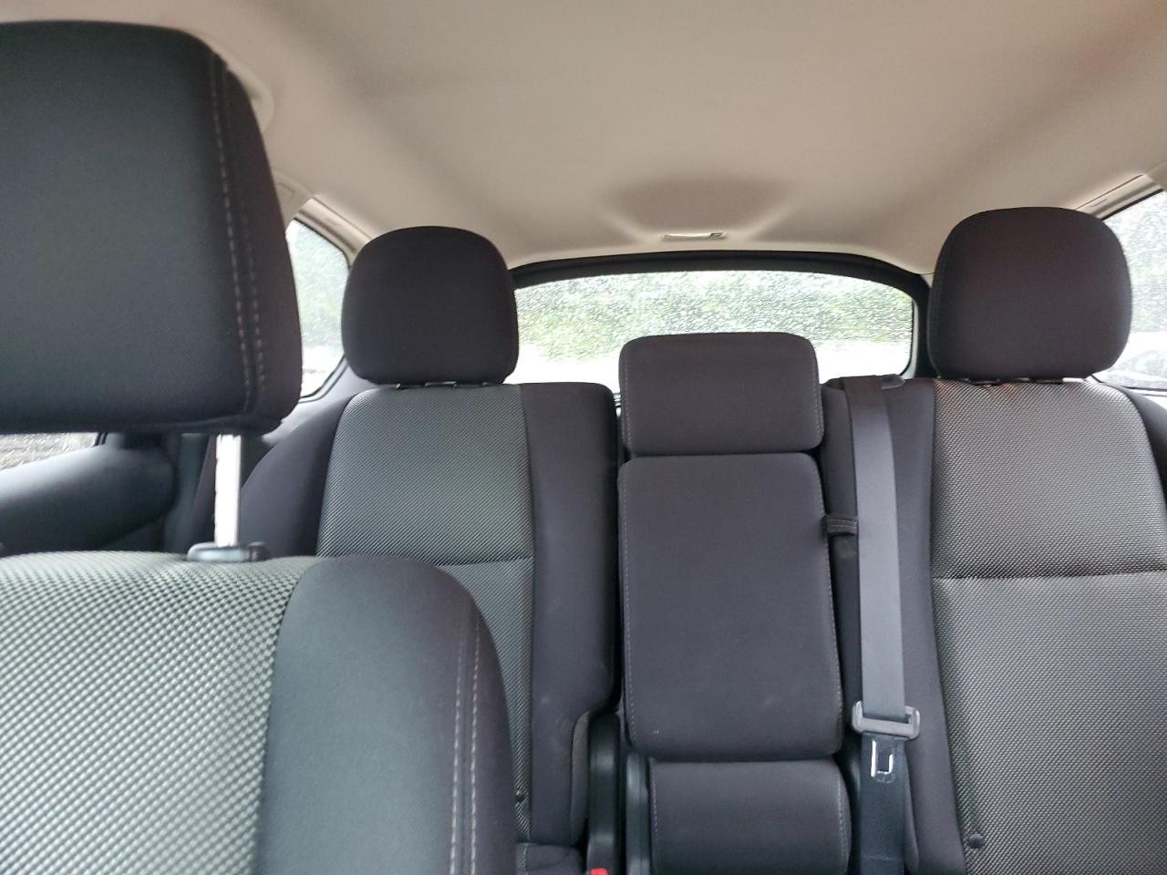 Nissan Pathfinder S Image 8