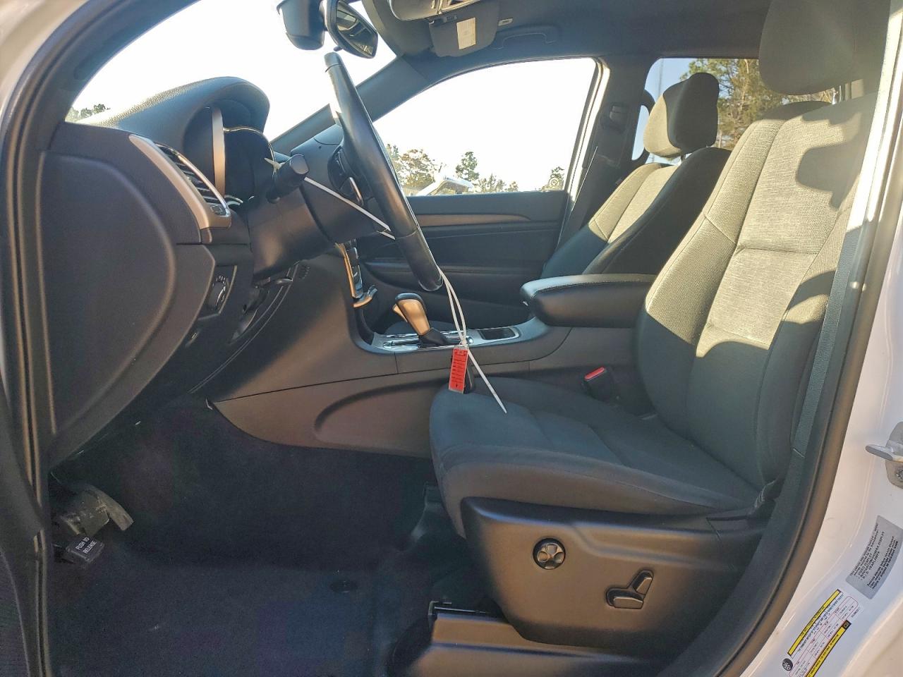 Jeep Grand Cherokee Laredo Image 7