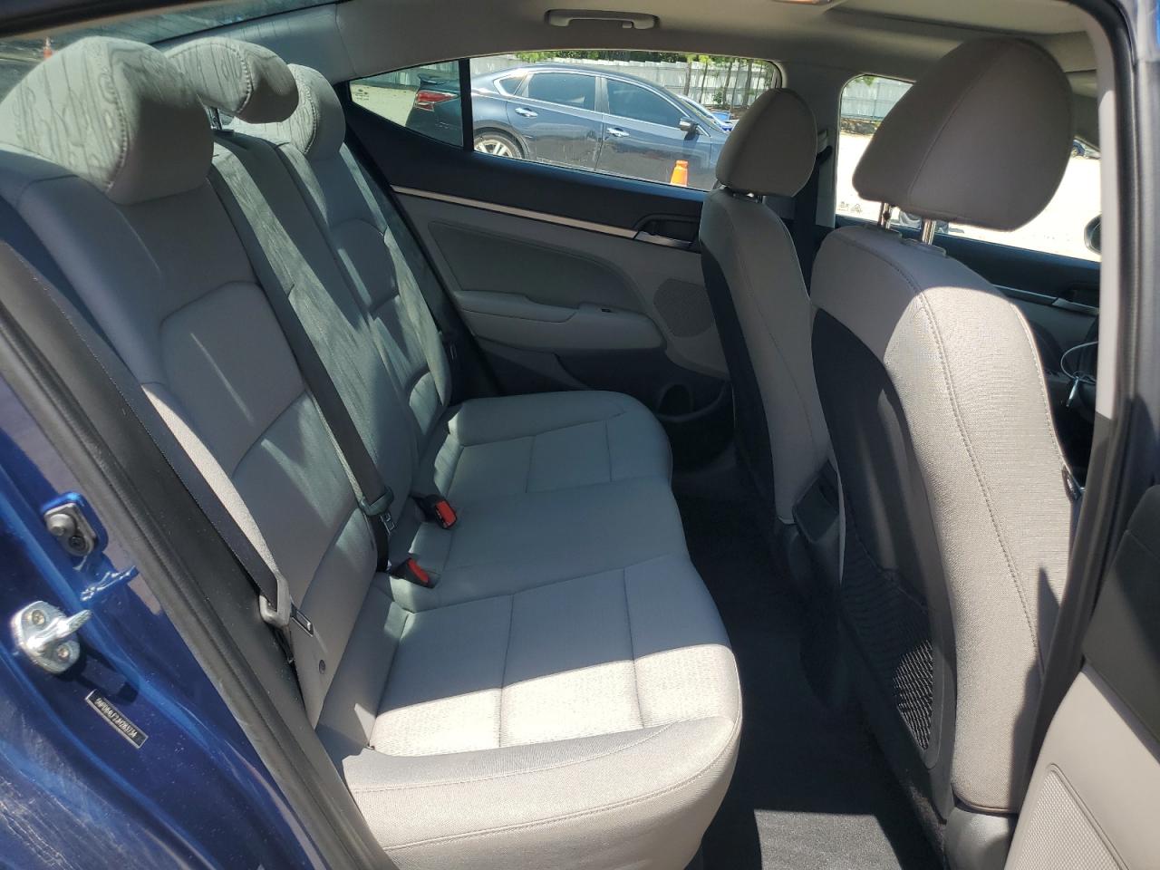 Hyundai ELANTRA Sel Image 7