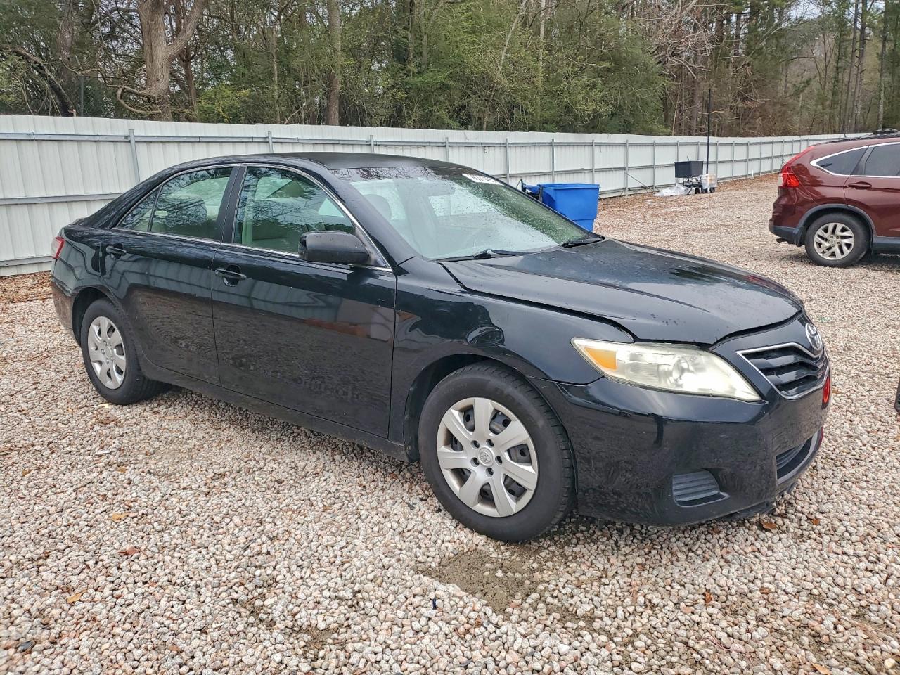 Toyota Camry Base Image 7