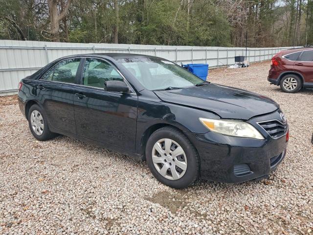 Toyota Camry Base Image 7