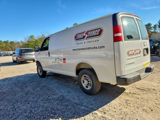 Chevrolet Express Image 11