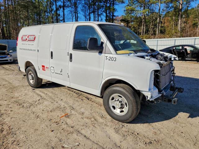 Chevrolet Express Image 8