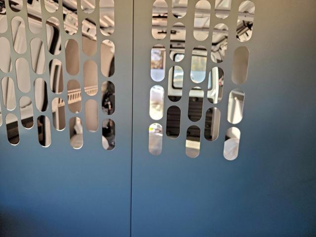 Chevrolet Express Image 2