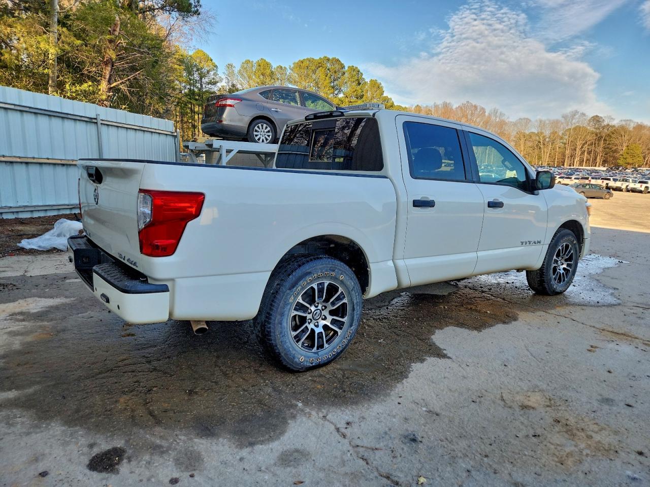 Nissan Titan S Image 8