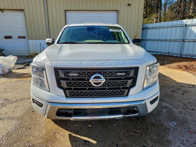 Nissan Titan S Image 5