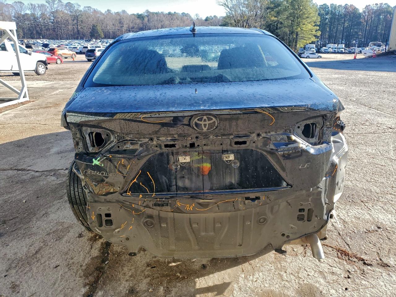 Toyota Corolla Le Image 9