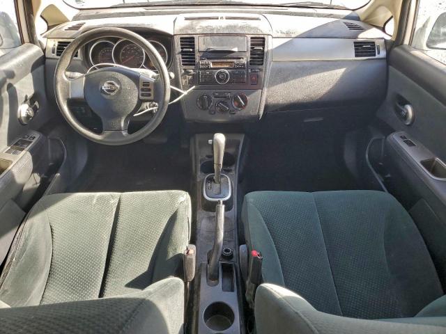 Nissan Versa S Image 8