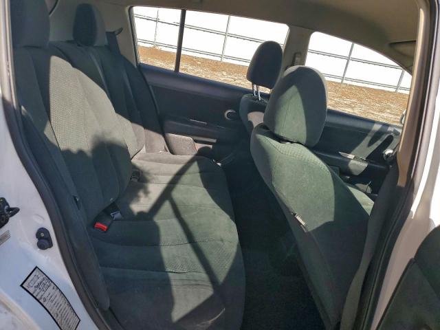 Nissan Versa S Image 5