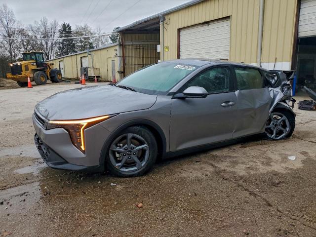  Salvage Kia K4 Lx