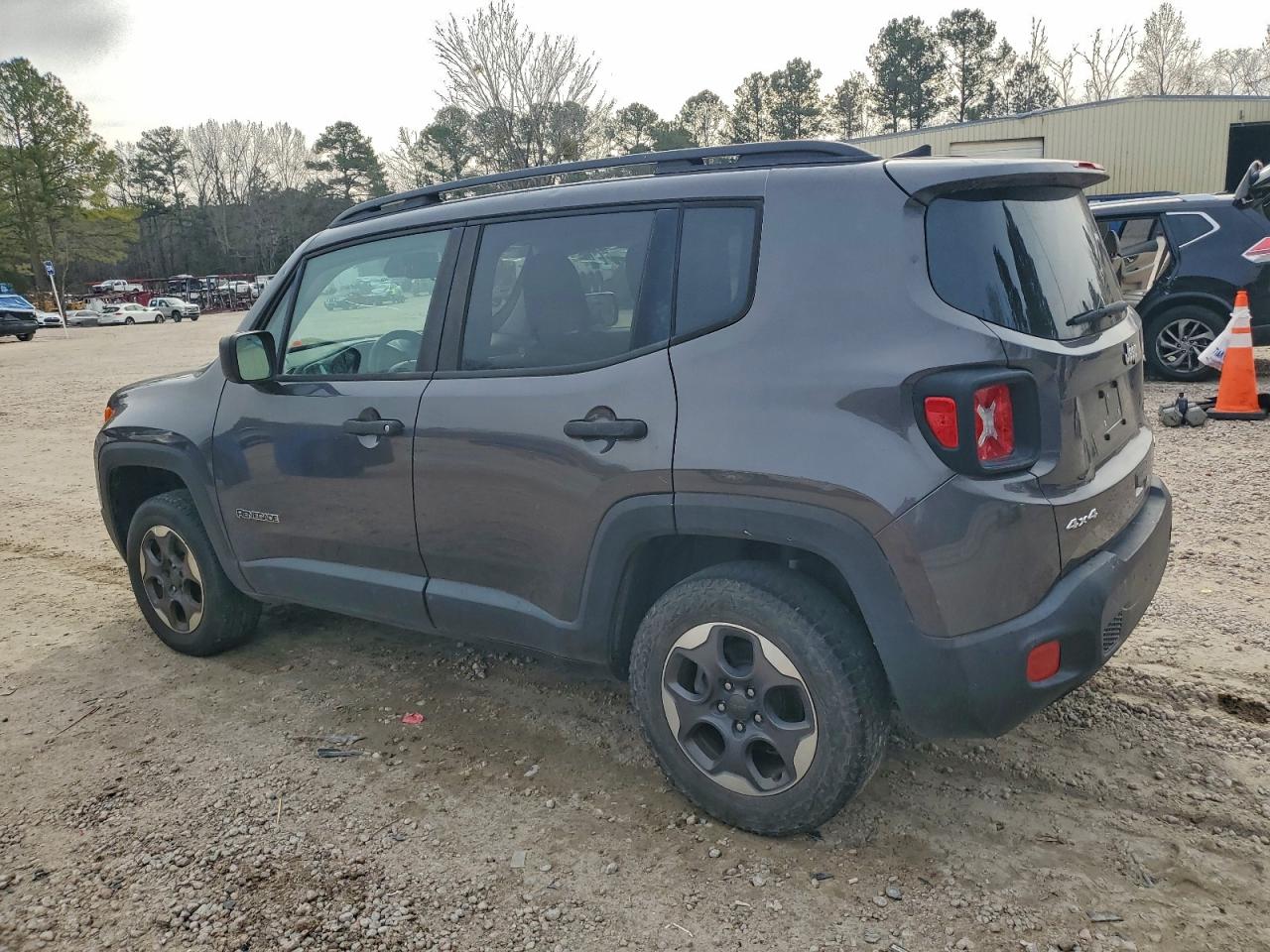 Jeep Renegade Sport Image 12