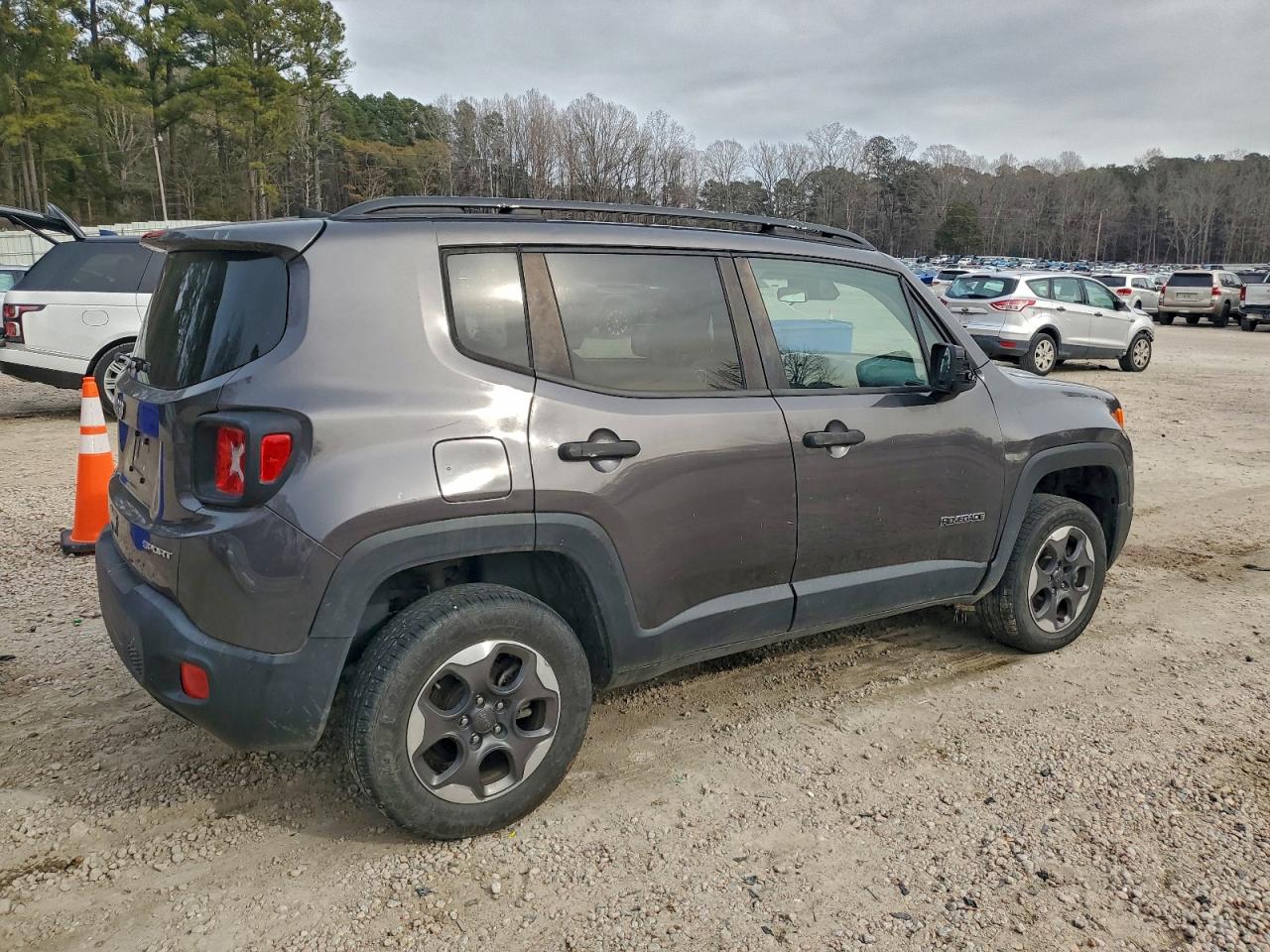 Jeep Renegade Sport Image 7