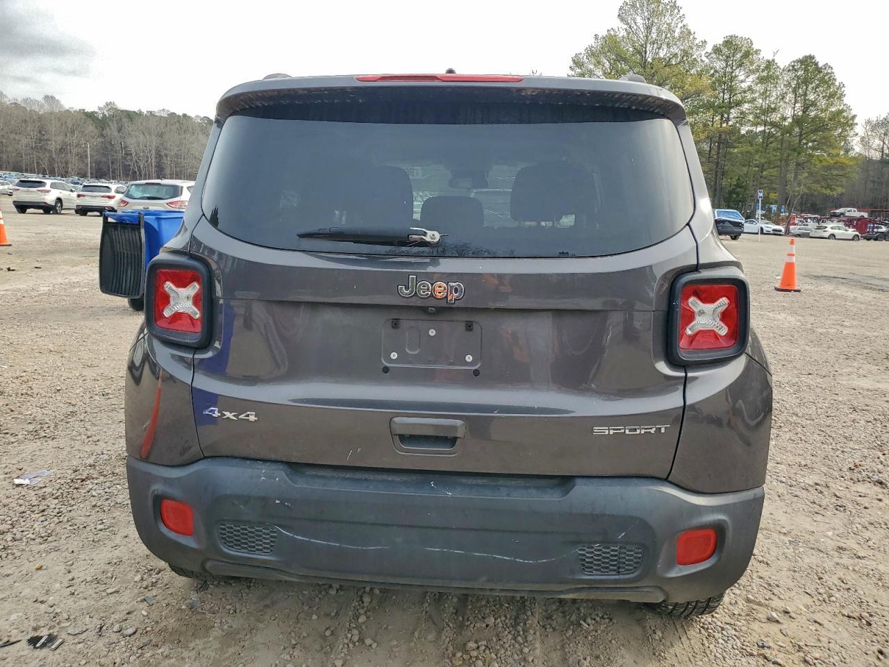 Jeep Renegade Sport Image 5